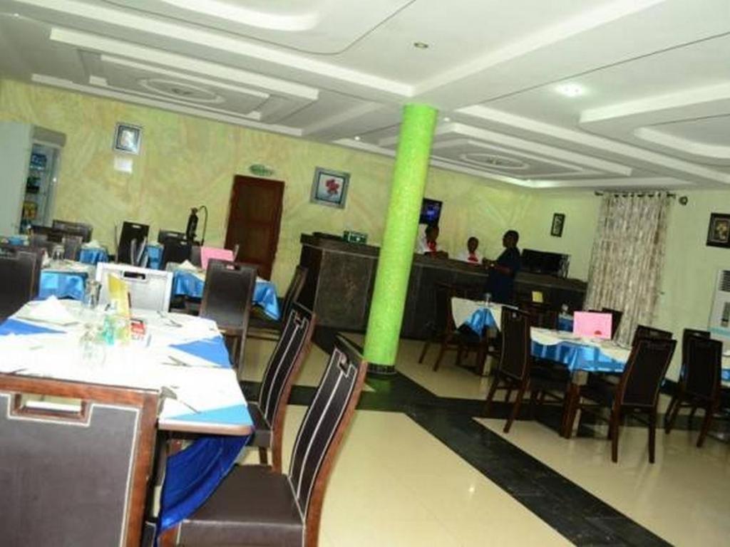 Newton Hotels Limited Owerri Eksteriør bilde