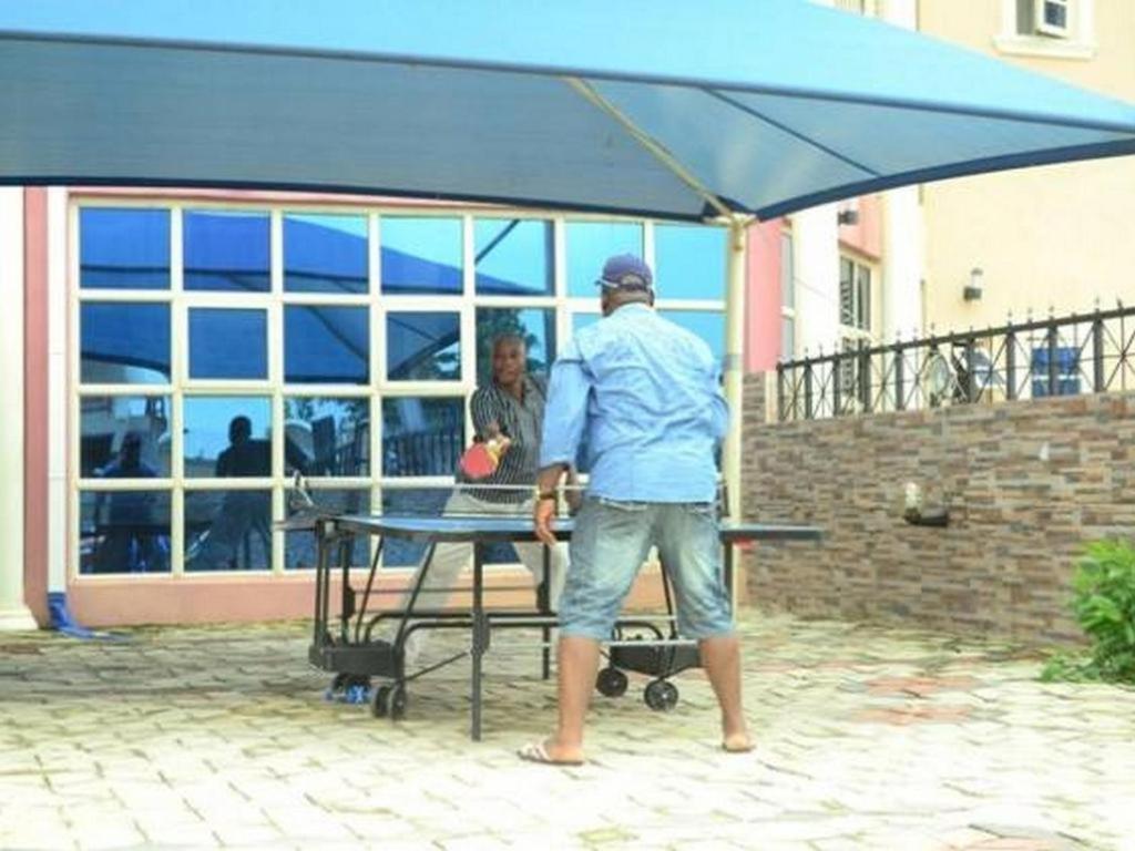 Newton Hotels Limited Owerri Eksteriør bilde